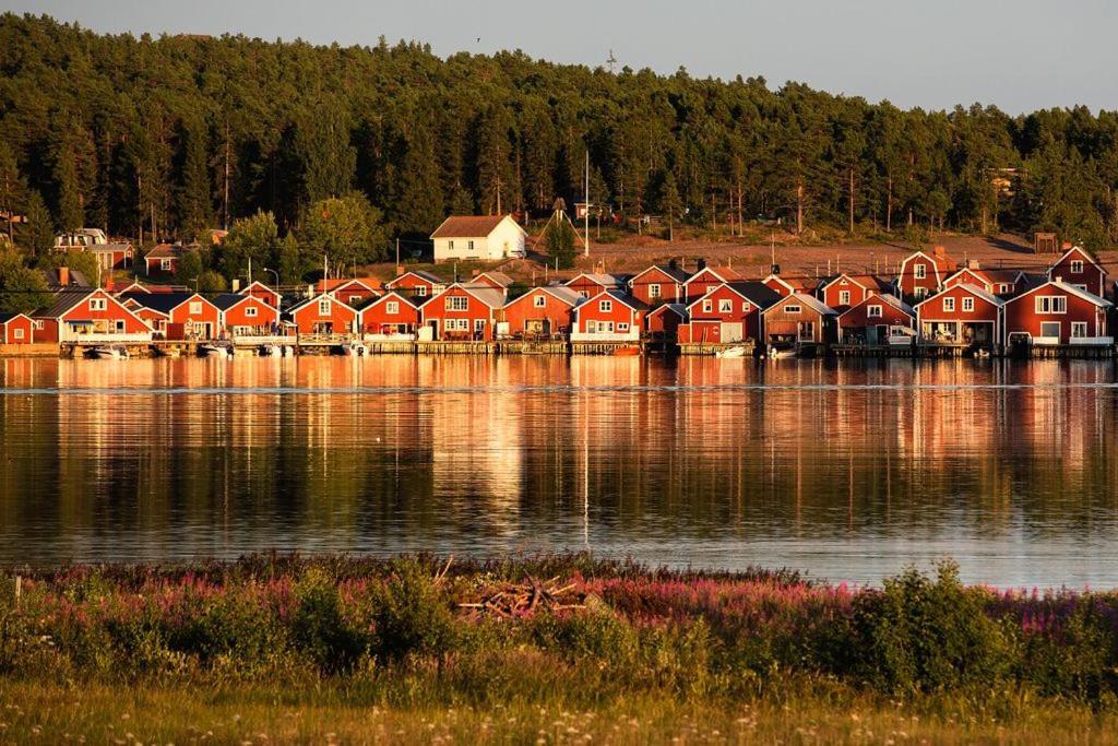 Norrfaellsviken Rum & Koek Hotel Mjallom Bagian luar foto